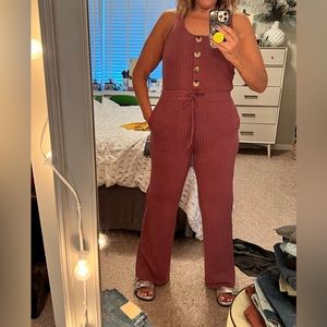 Kittenish NWT Romper/ Jumpsuit - L